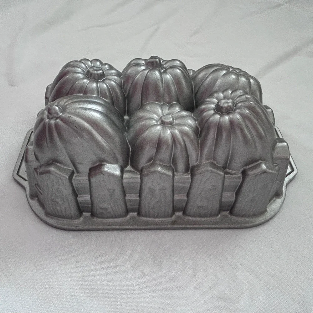 Nordic Ware Pumpkin Loaf Pan